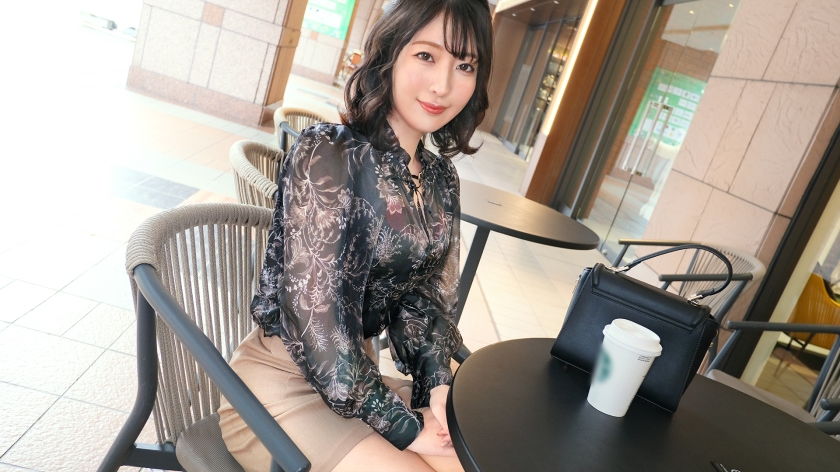 SIRO-5273 【訳ありな人妻】「騎乗位のとき、自ら動くタイプです。。。」気持ち良いところを探しては、無心に — 2026
